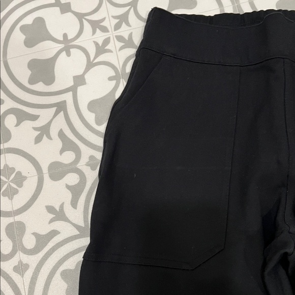 Womens Classic Black Jogger Pants - Picture 3 of 4